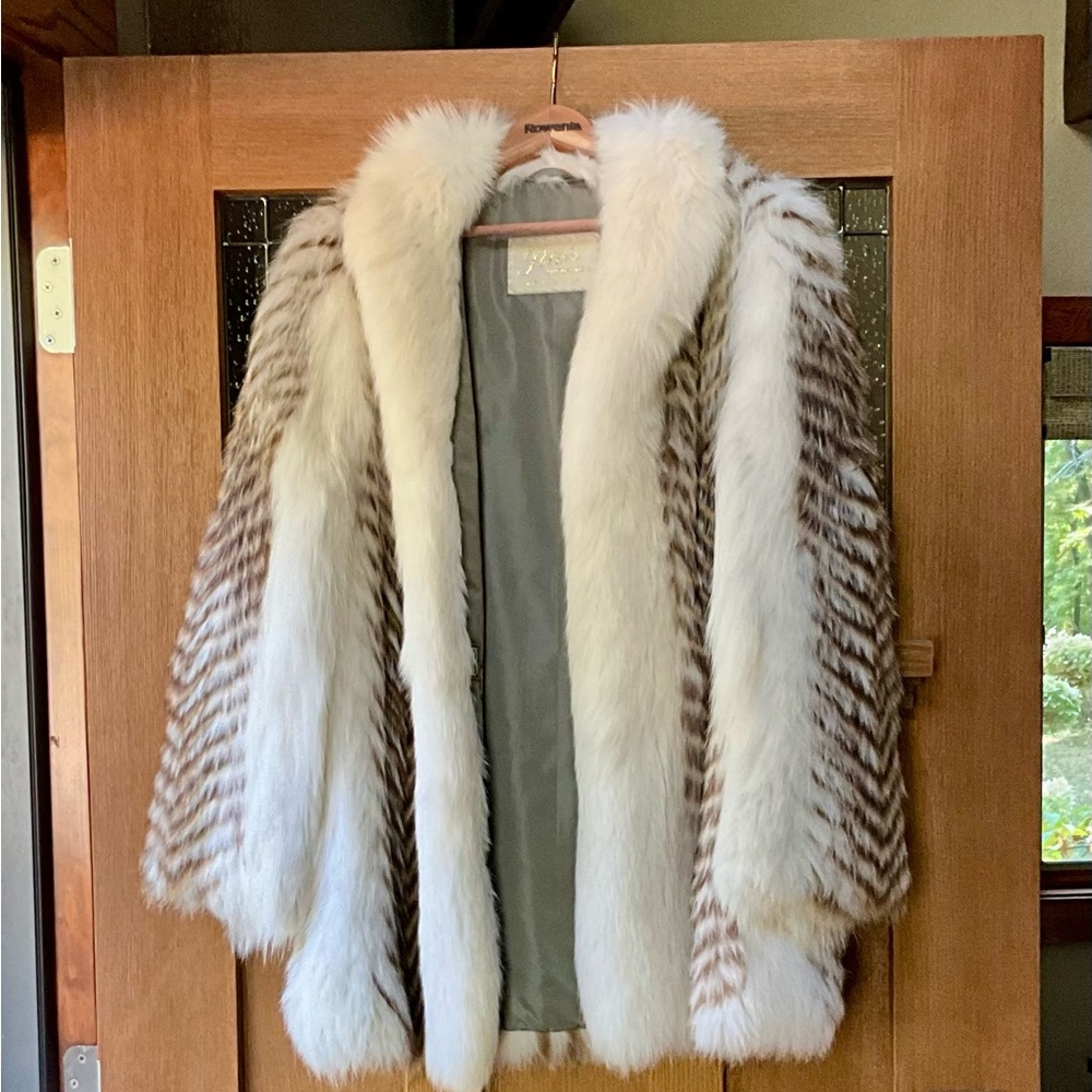 ESTATE SALE gorgeous and perfect condition Silver Fox and Badger coat